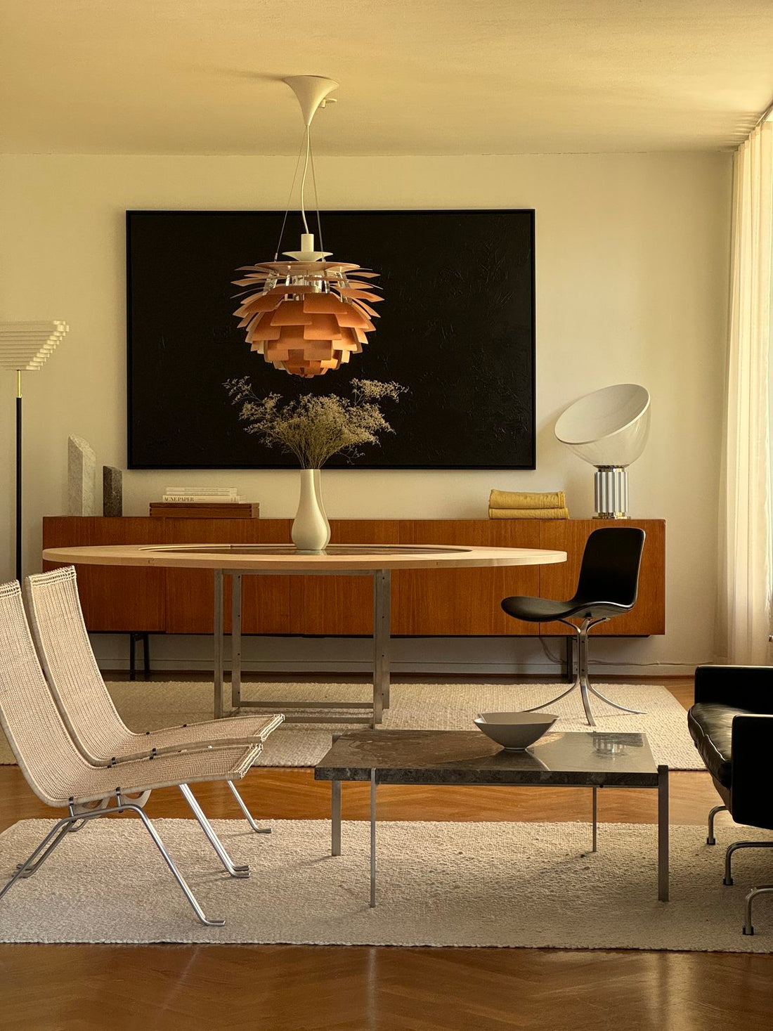 Een designlamp als blikvanger in de woonkamer