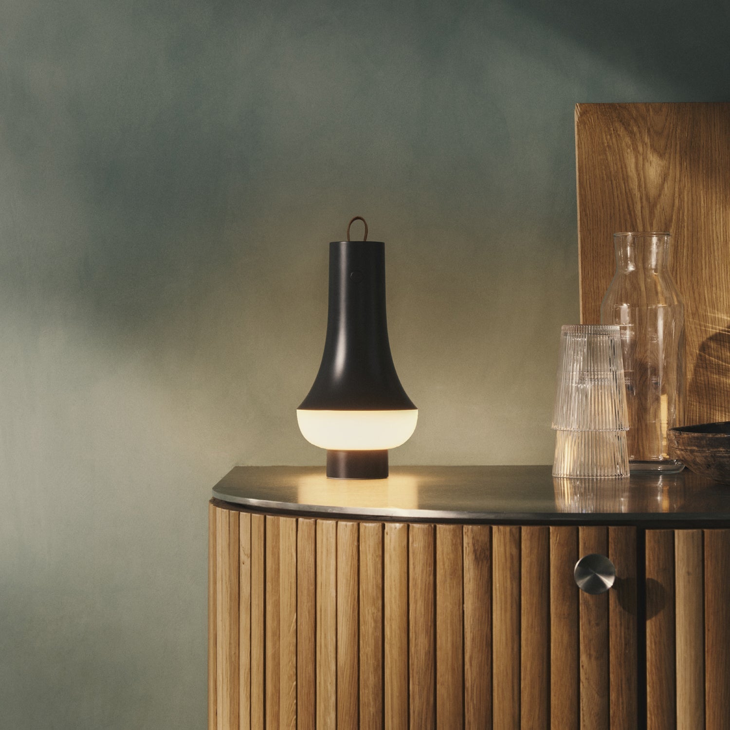 Louis Poulsen Tomoshi Draagbare Lamp