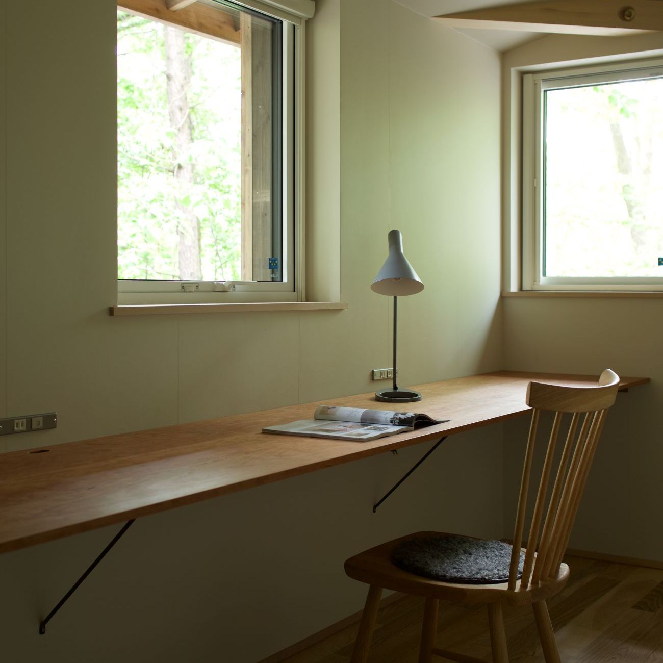Louis Poulsen AJ Tafel Lamp