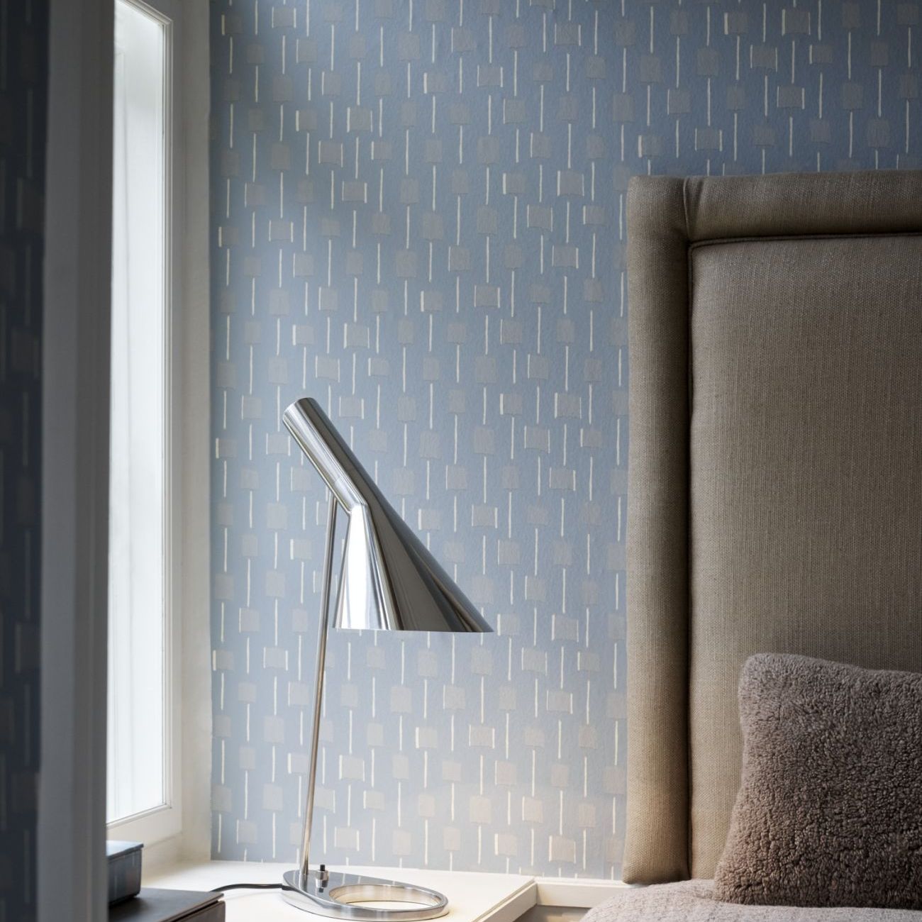Louis Poulsen AJ Tafel Lamp