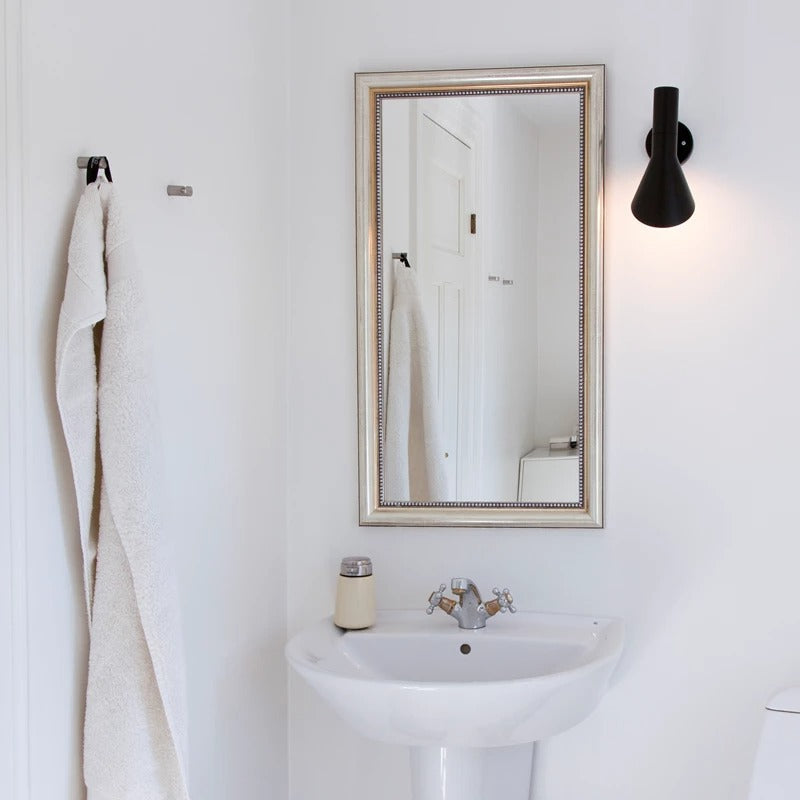 Louis Poulsen AJ Muur Lamp