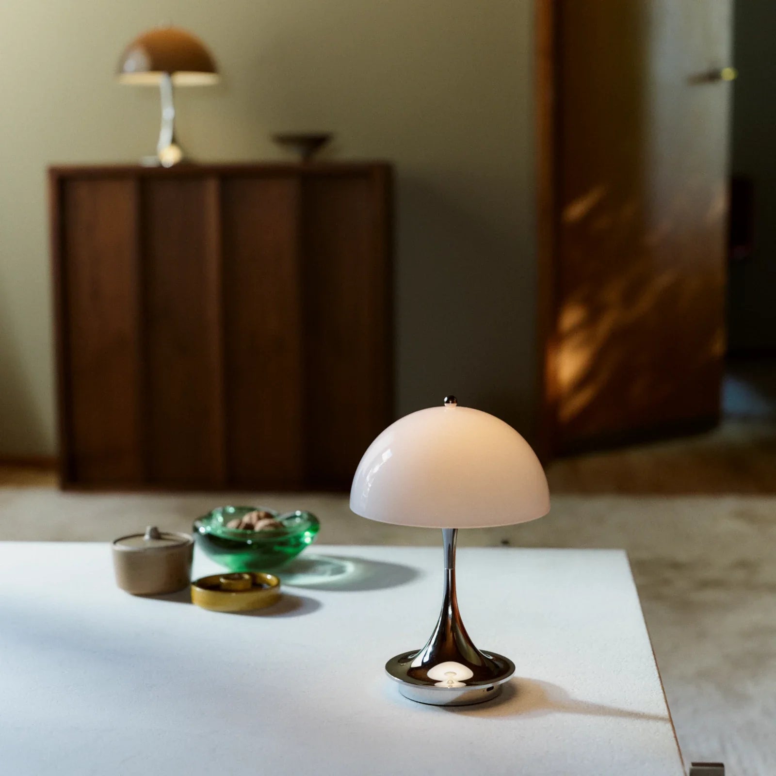 Louis Poulsen Panthella 160 Portable Draagbare Lamp V3