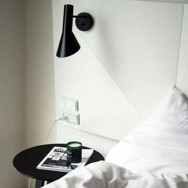 Louis Poulsen AJ Muur Lamp