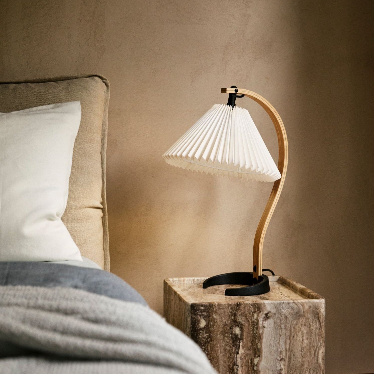 Gubi Timberline Tafellamp