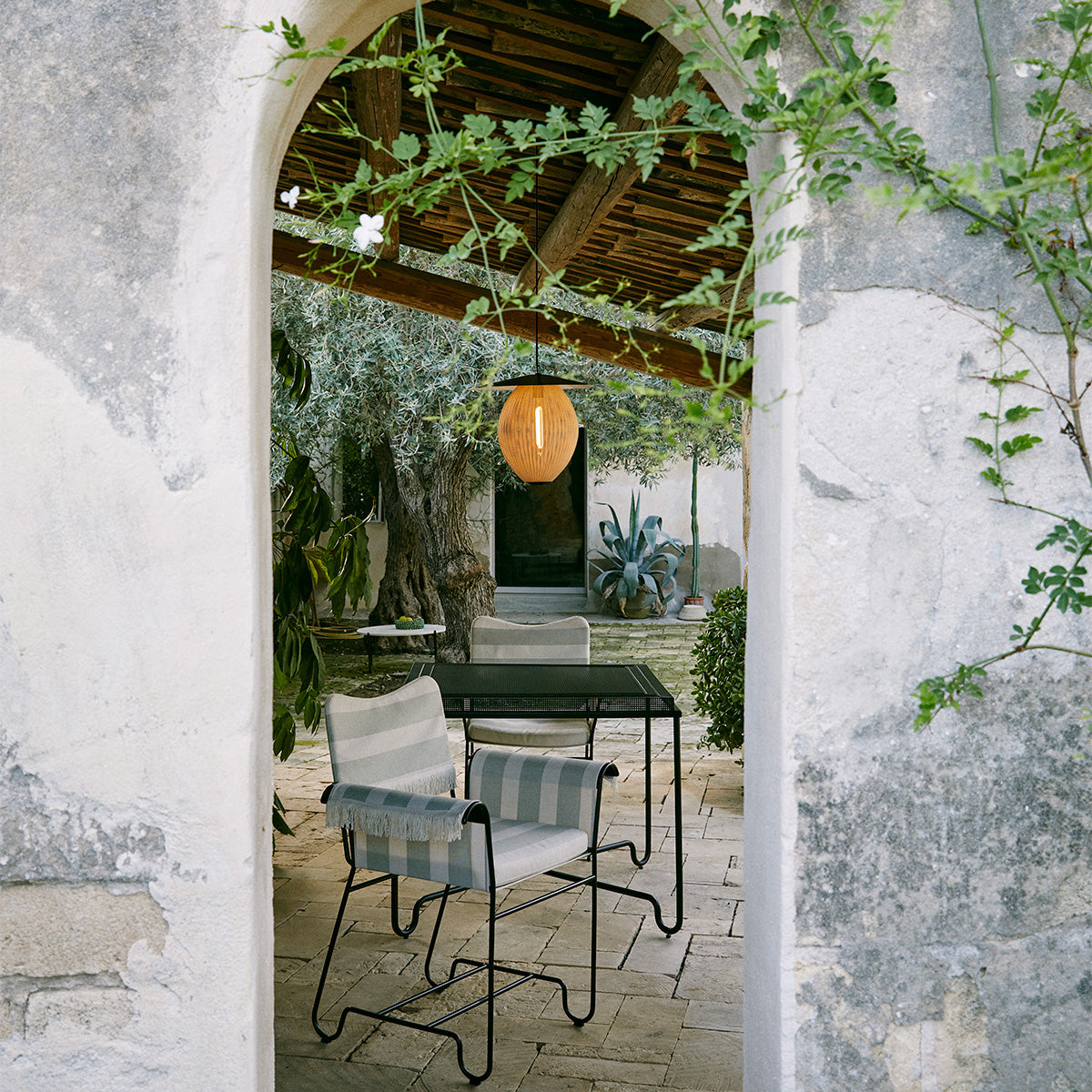Gubi Satellite Outdoor Hanglamp