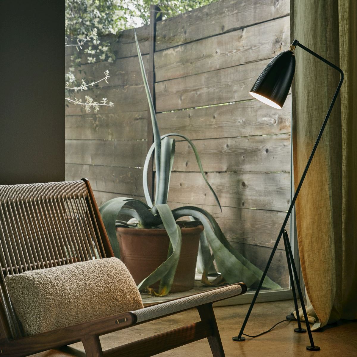 Gubi Gräshoppa Vloerlamp