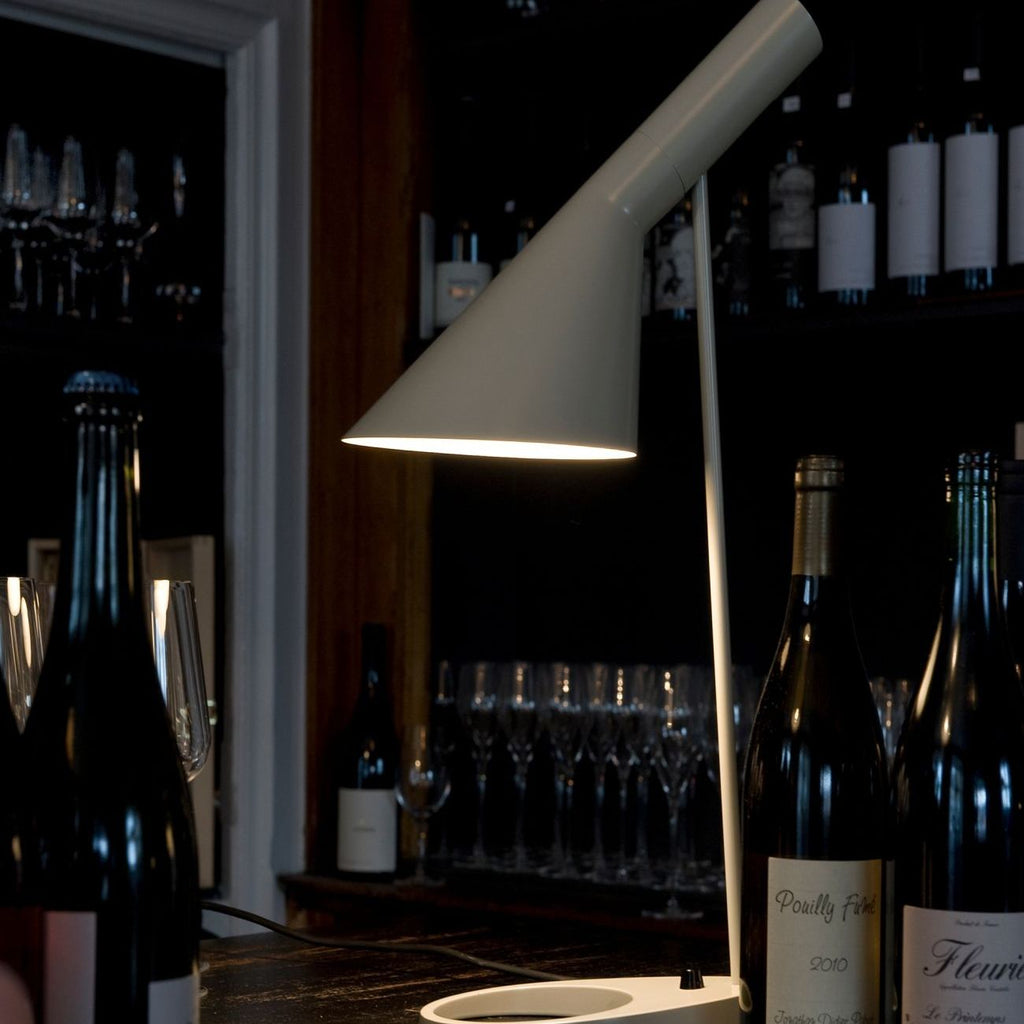 Louis Poulsen AJ Tafel Lamp