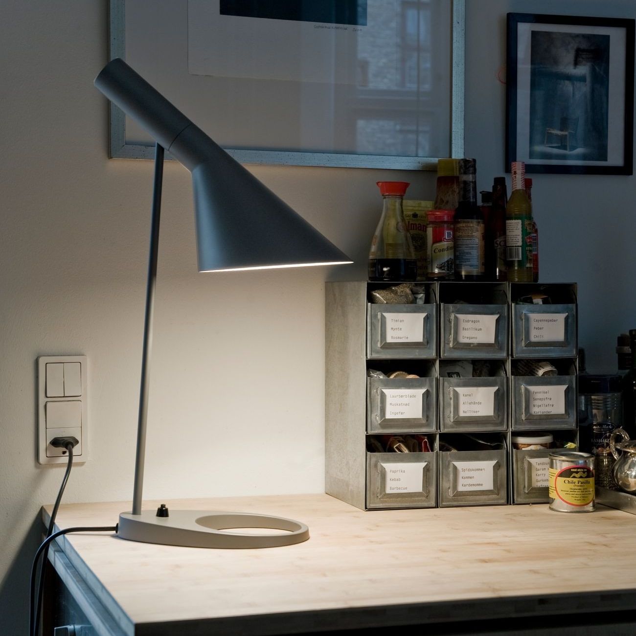 Louis Poulsen AJ Tafel Lamp