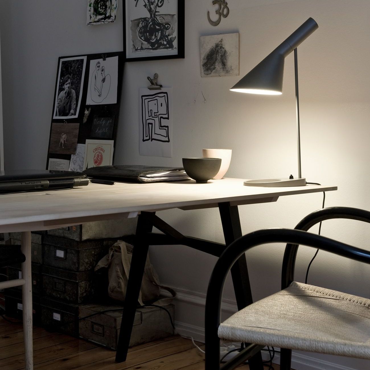 Louis Poulsen AJ Tafel Lamp
